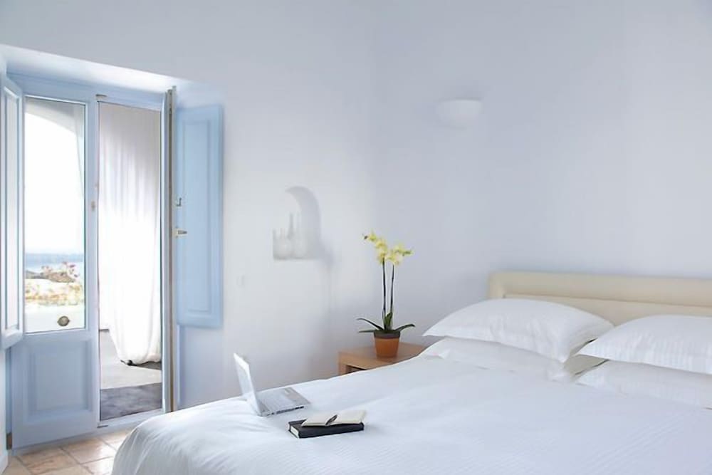 ARIA SUITES 9/50
