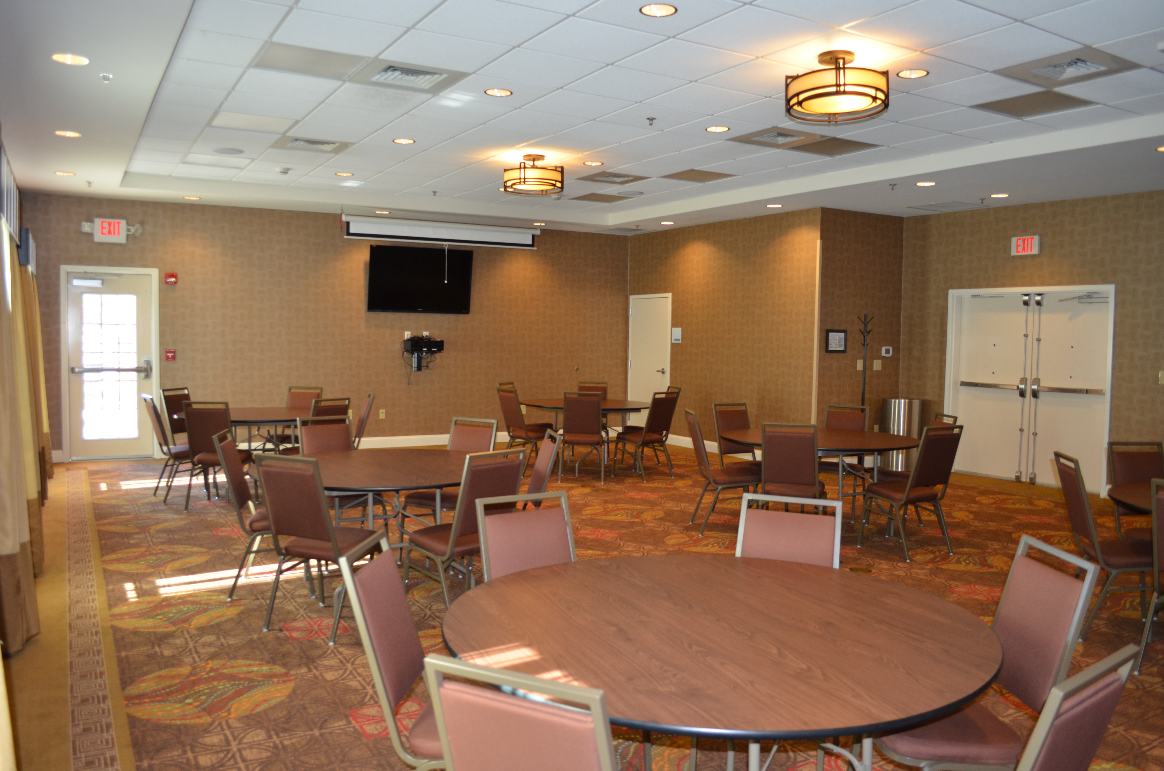 Holiday Inn Express Hotel Suites Smithfield Selma I 95 56/56