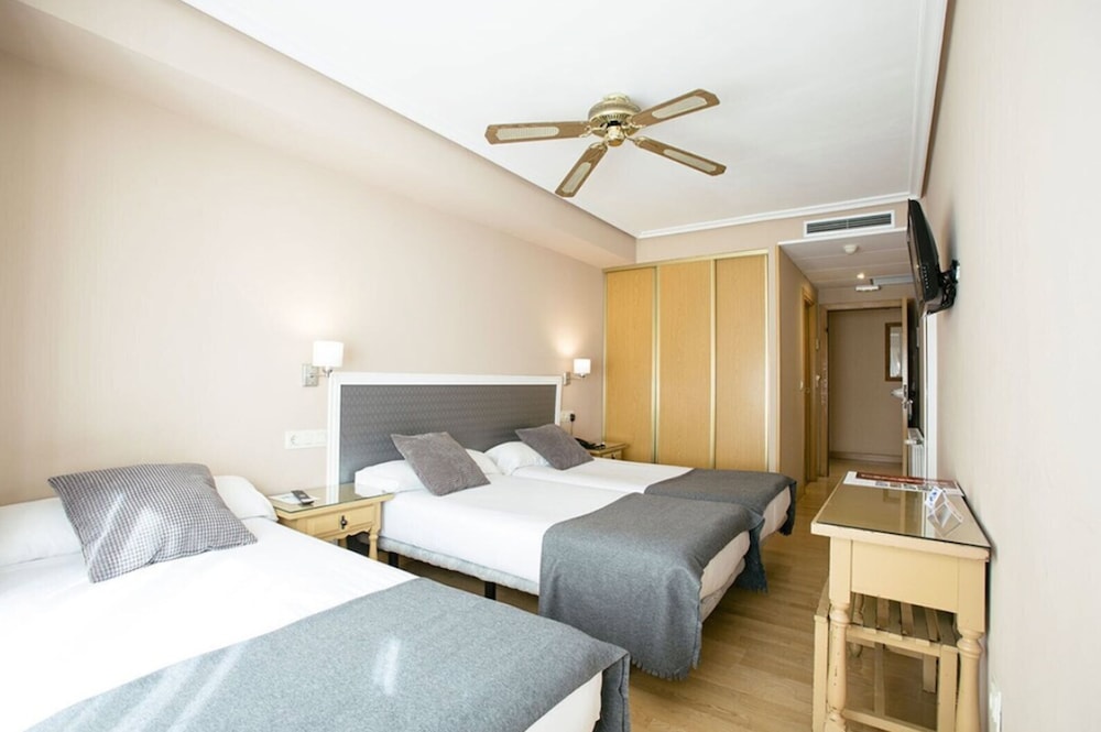 Monte Ulia Hotel 7/42