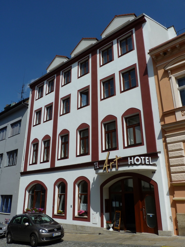 Hotel Art 27/32