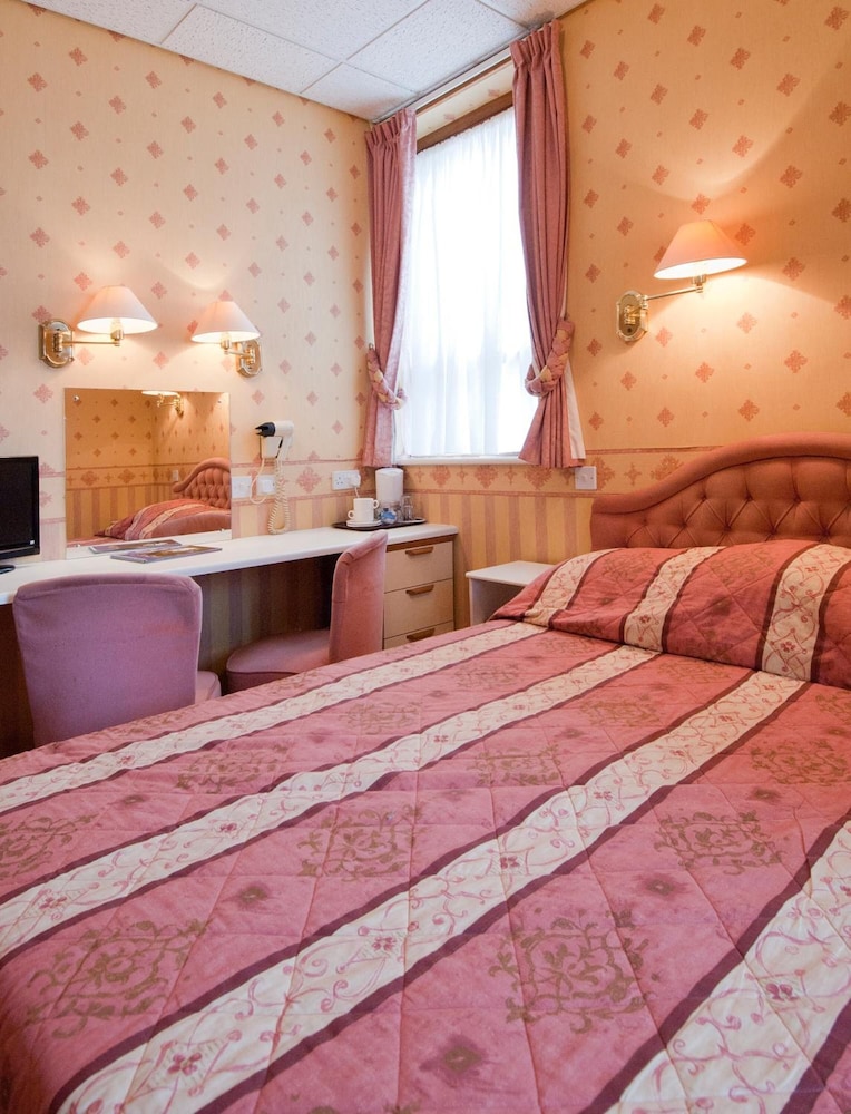 White Heather Hotel 24/50