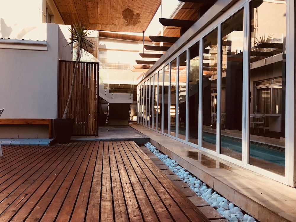 Sunset Beach Guesthouse 15/24
