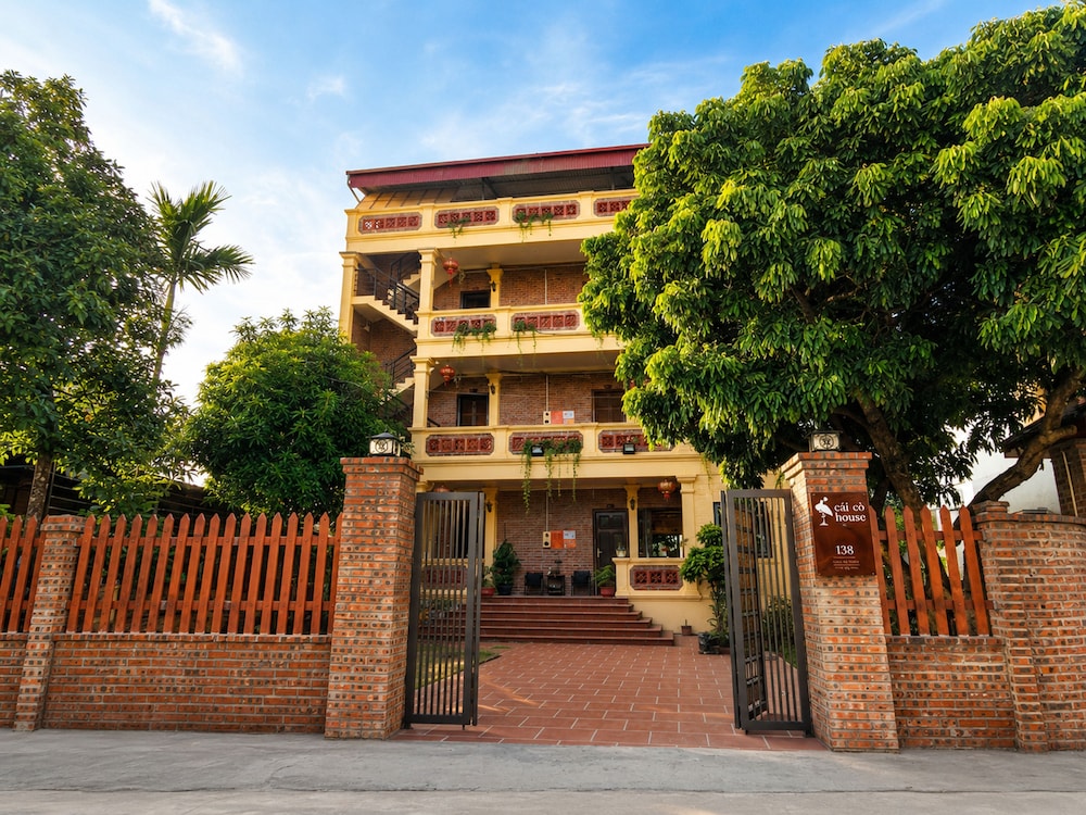 The Stork House - Serene Garden Retreat 5/50