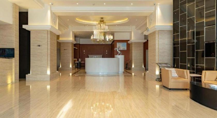 Jinjiang Inn Select (Metro Station Store of Genghis Khan Plaza in Hohhot) 14/48