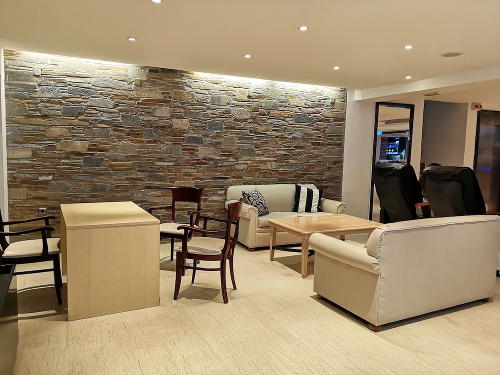 Elmi Suites 38/55