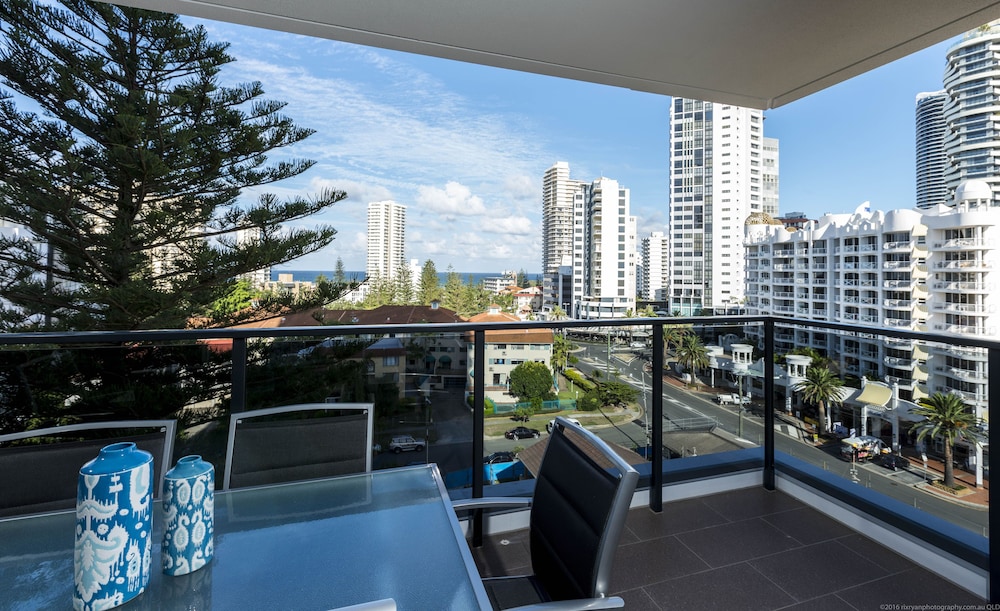 Synergy Broadbeach 10/52