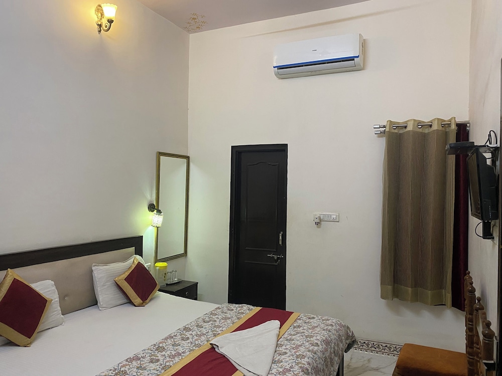 Hotel Vacation 20/50