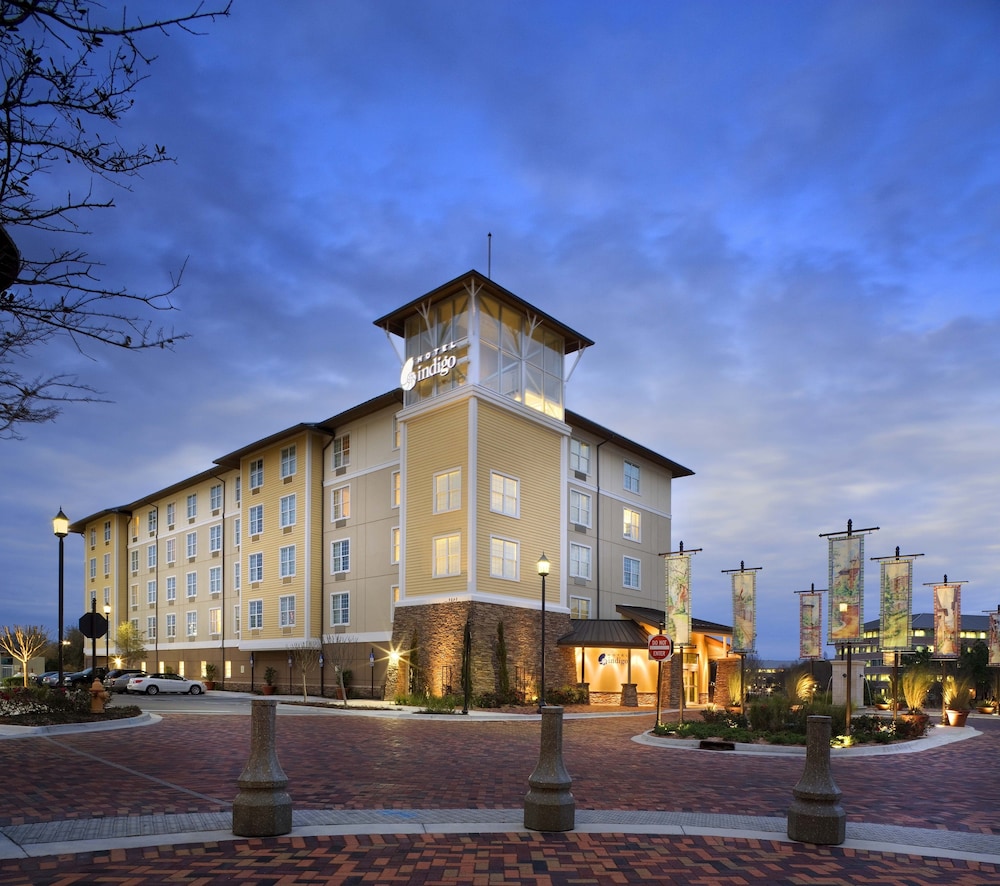Hotel Indigo Jacksonville Deerwood Park 6/77
