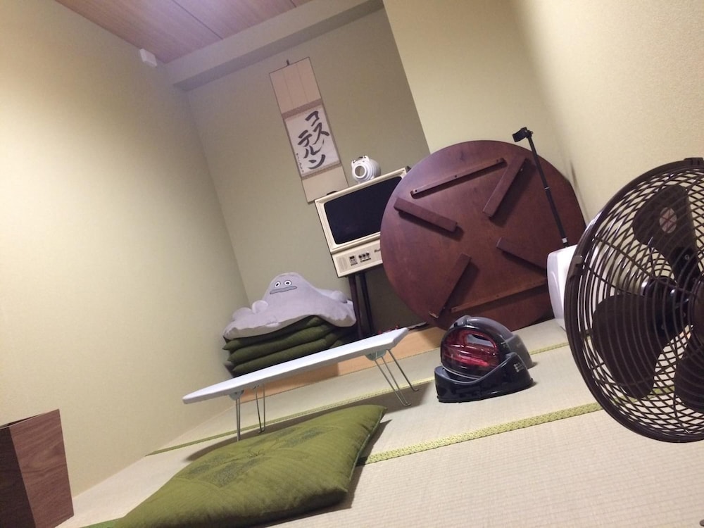 Bnb+ Costelun Akiba - Hostel Caters To Adult Female Only 16/50