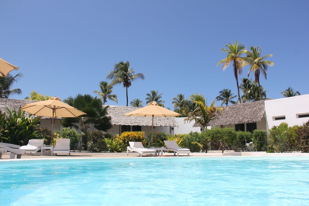 Dhow Inn Boutique Hotel 47/50