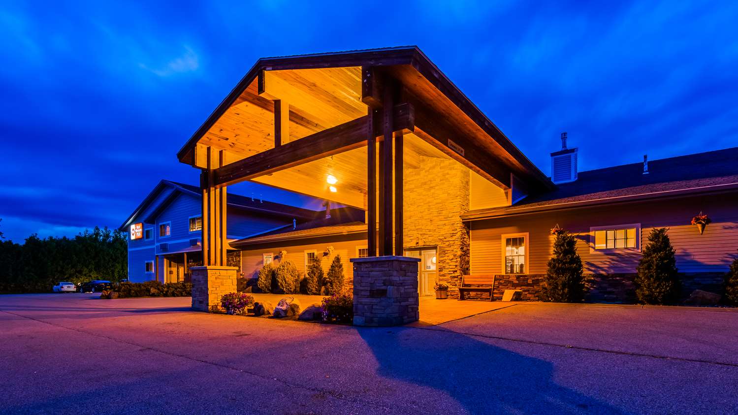 Best Western Plus Ticonderoga Inn & Suites 4/35