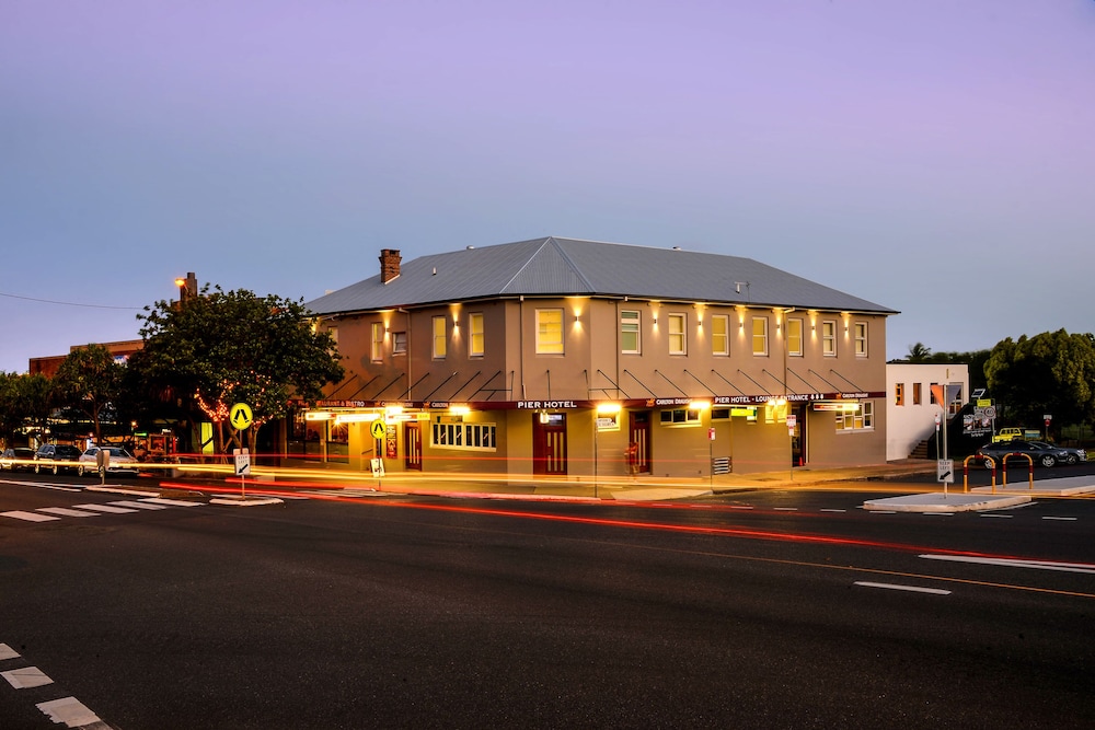 Pier Hotel 2/32