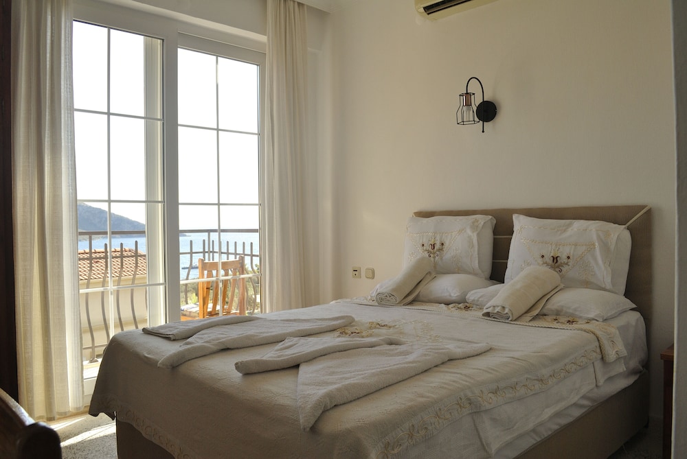 Hotel Dionysia 30/69