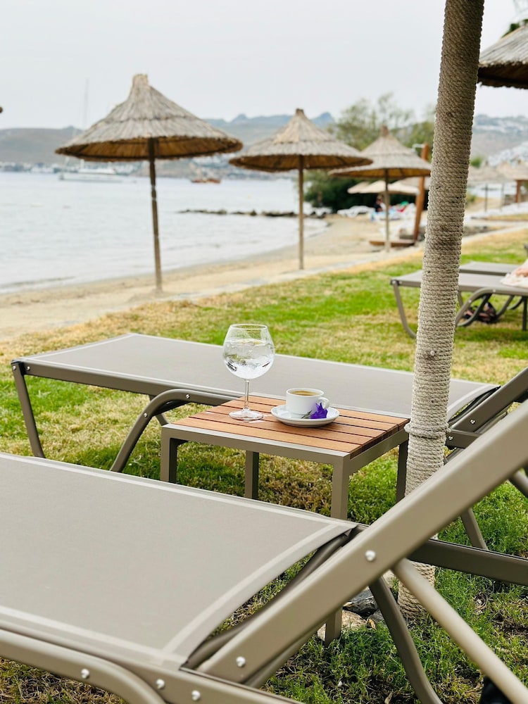 Bodrum Sea Side Beach Club Hotel - All Inclusive 68/72