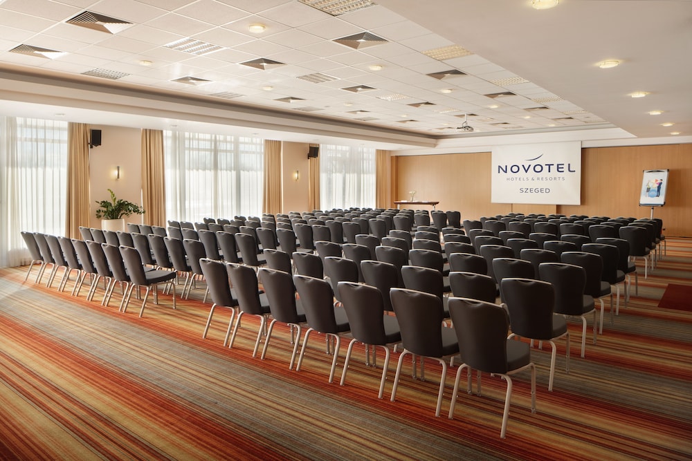 Novotel Szeged 60/67