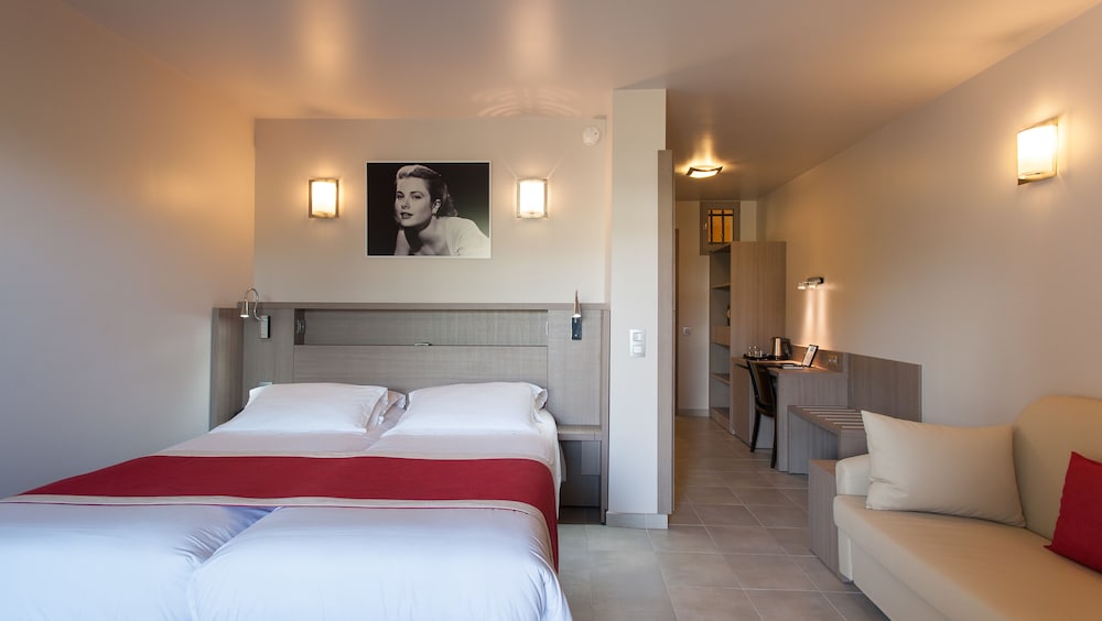 ROOM, TWIN BEDS, TERRACE