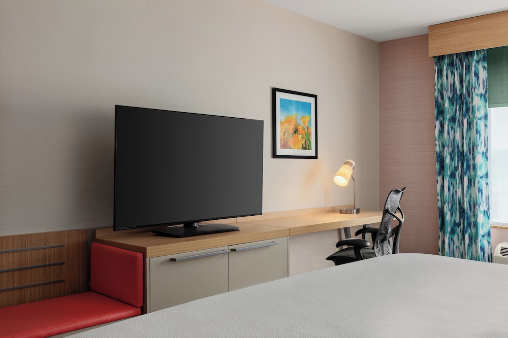 Evolution, 2 Queen Beds، Hilton Garden Inn Palmdale 4/9