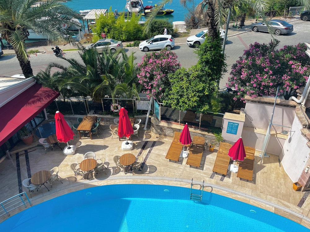 Ata Park Hotel 62/67