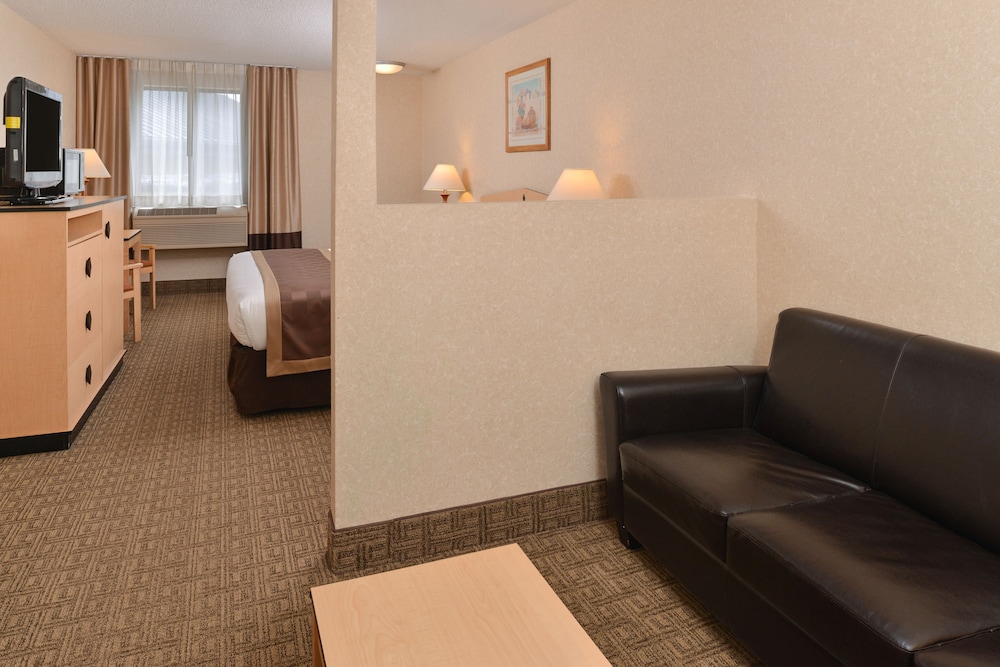 SYLO Hotel Denver Airport, a Ramada by Wyndham 32/57