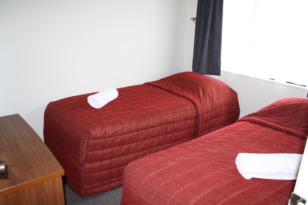 Oxford Court Motel 11/30