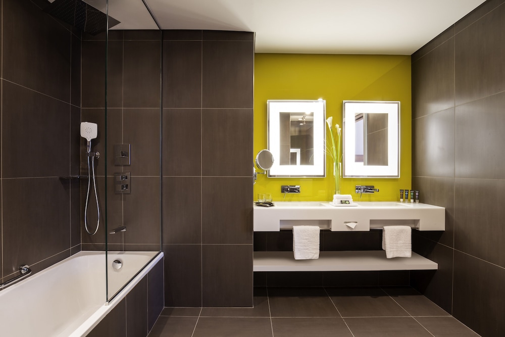 Novotel Bur Dubai 48/48