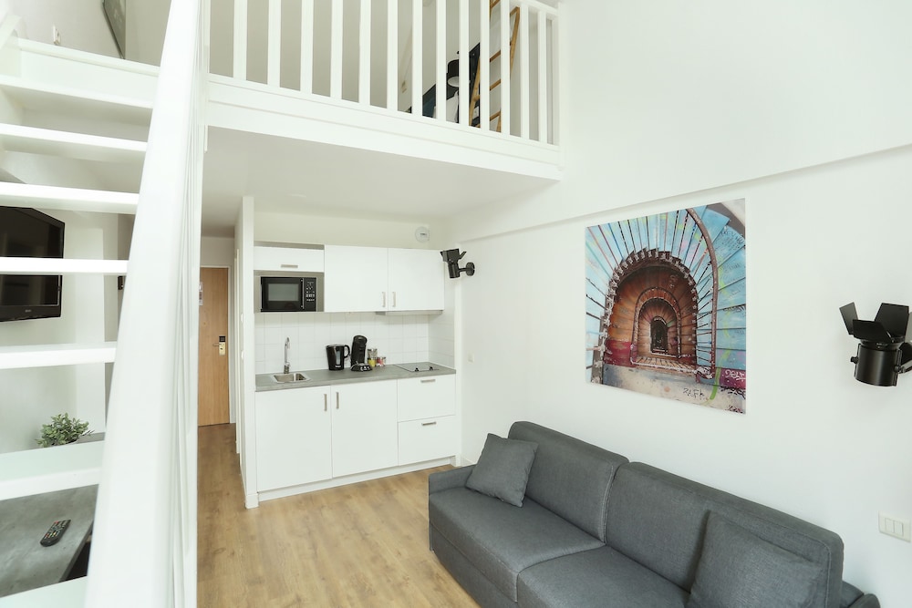 Short Stay Group Residence Les Lilas Serviced Apartments 28/48