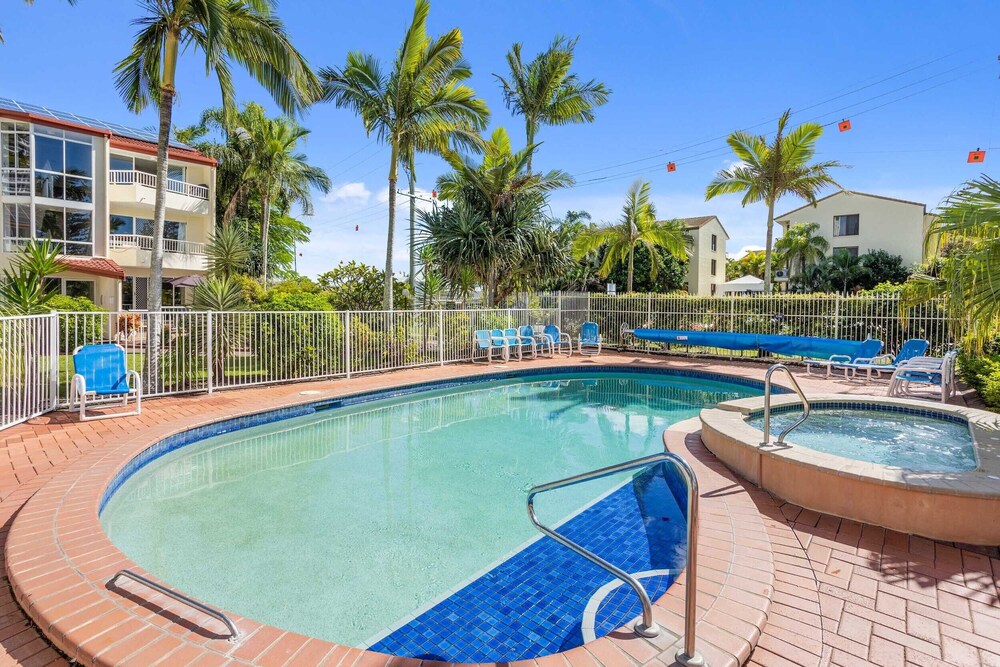 Key Largo Apartments 61/65