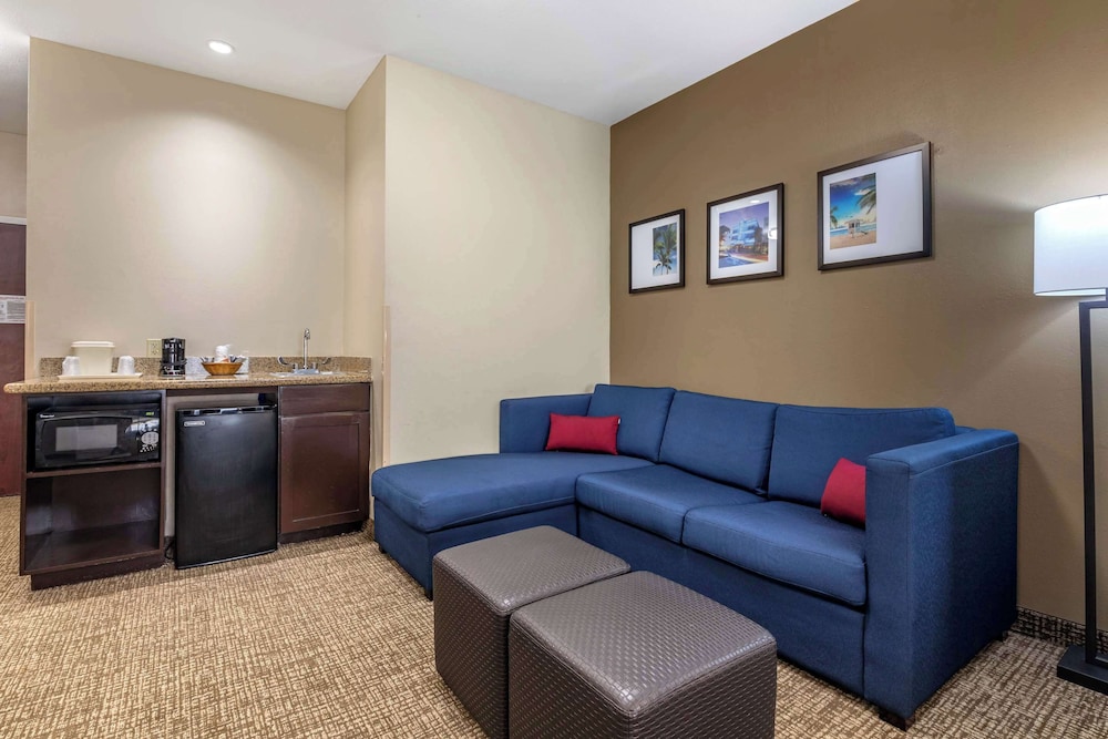 Comfort Suites Shreveport West I-20 23/35