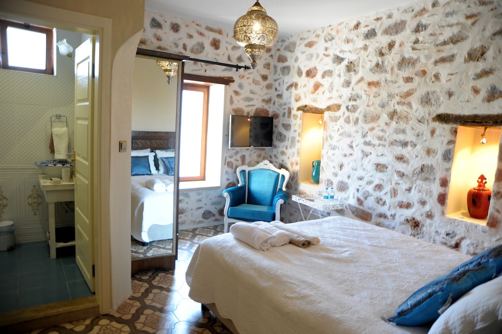 Lemon Villa Hotel 11/74