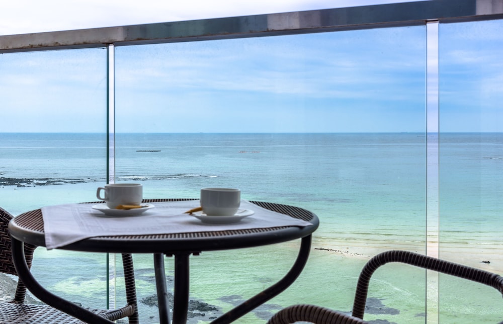 Aimi Jeju Beach Hotel 30/44