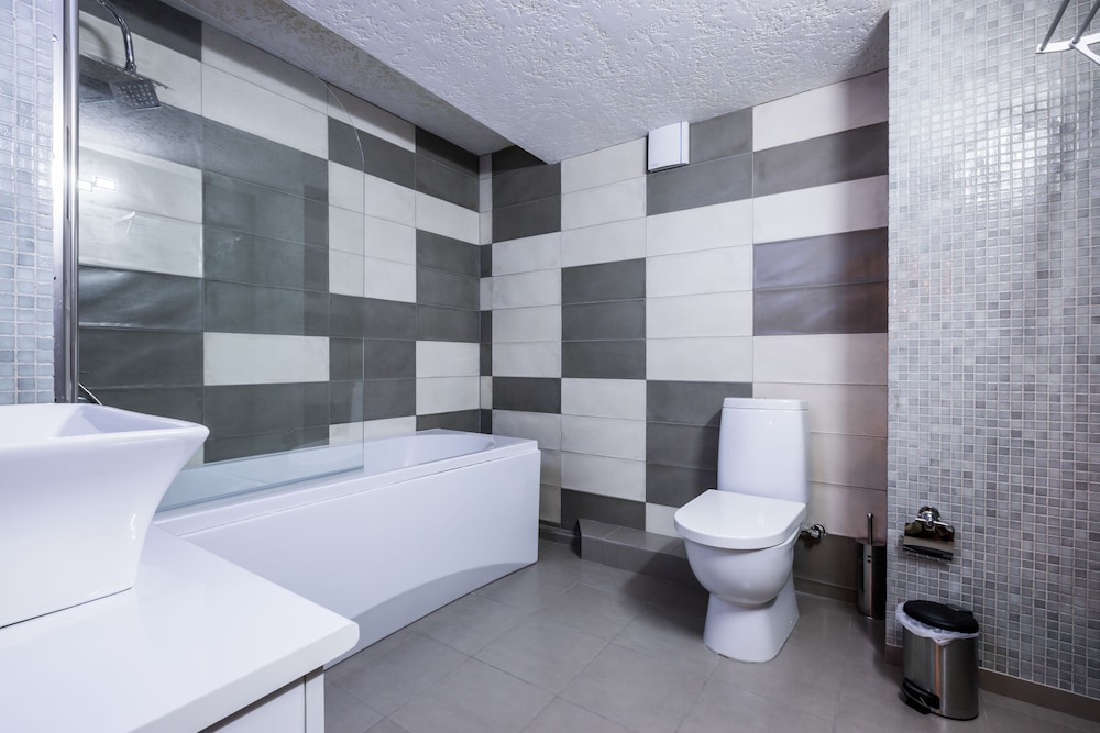Hotel Tbilisi Times 27/28