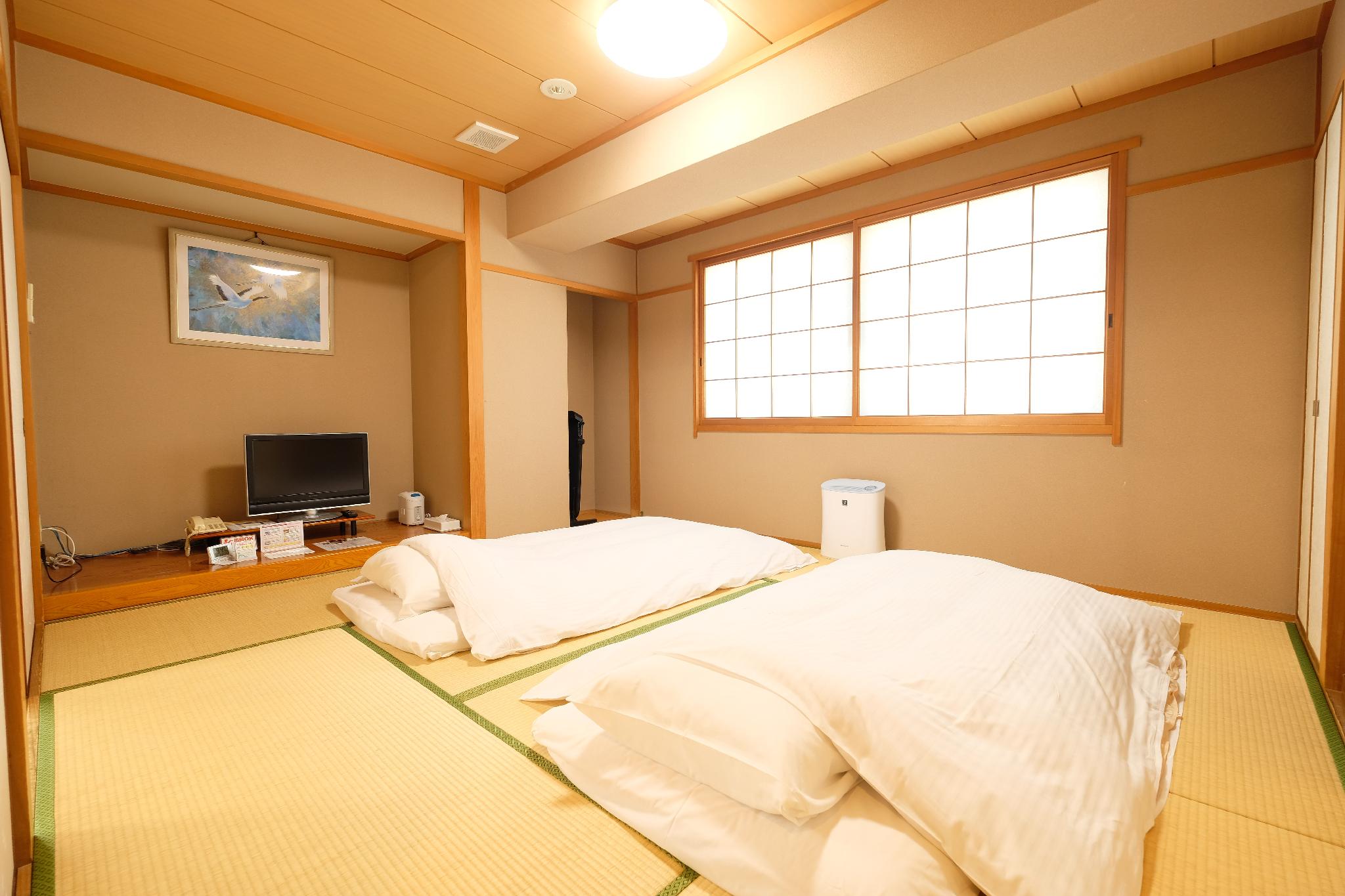 Japanese, 5 Futon Beds