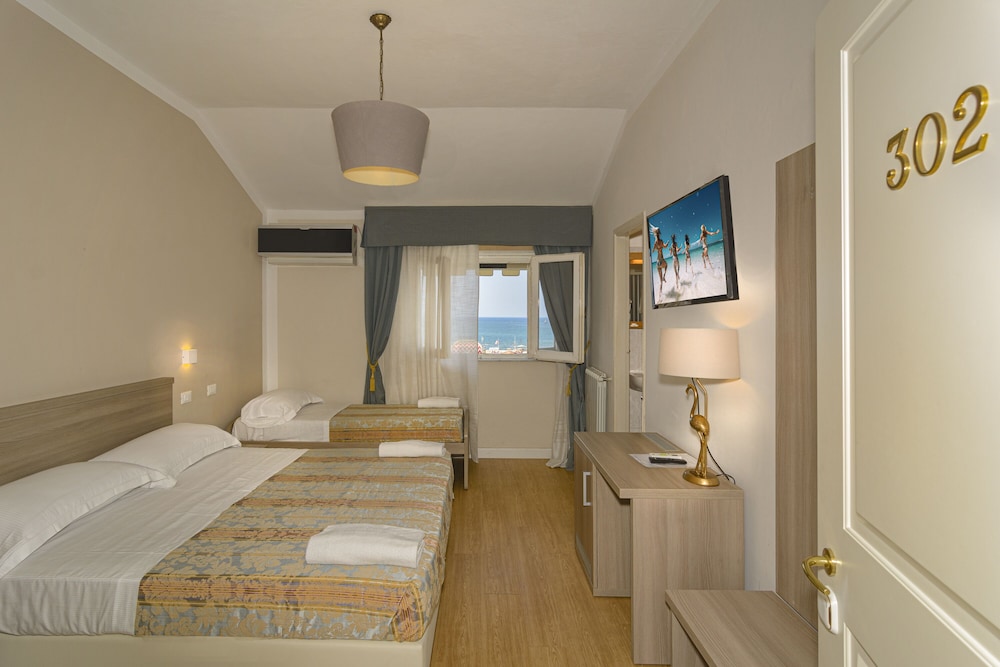 Hotel La Pace 10/37