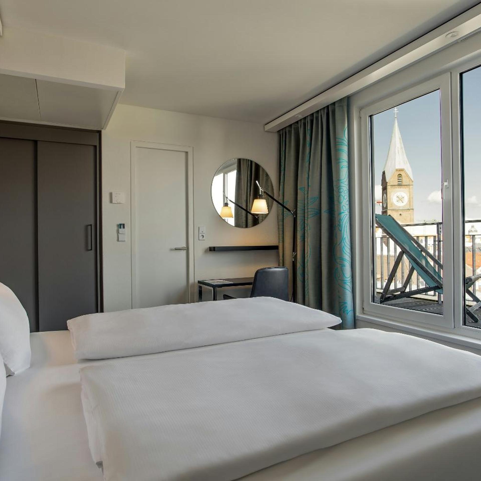 Superior, King Bed, Balcony