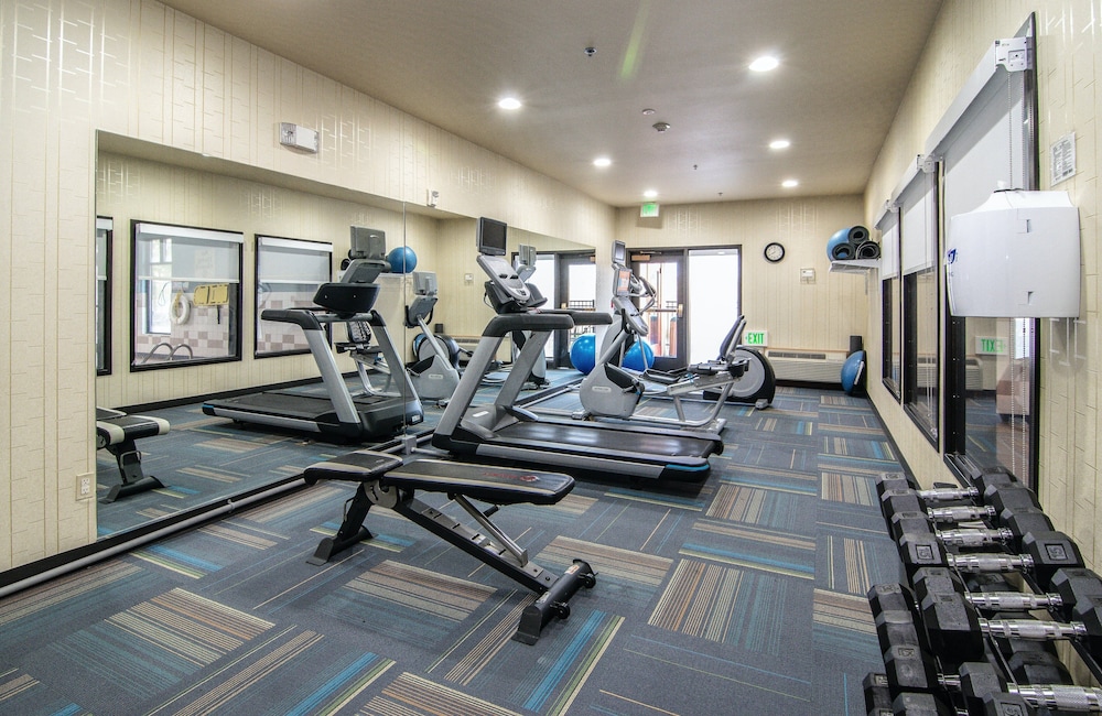 Holiday Inn Express Hotel & Suites Kalispell 44/77