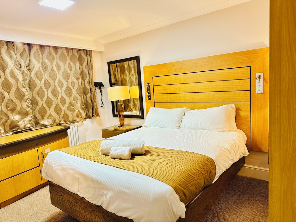 OYO Crown Hotel Stone 15/50