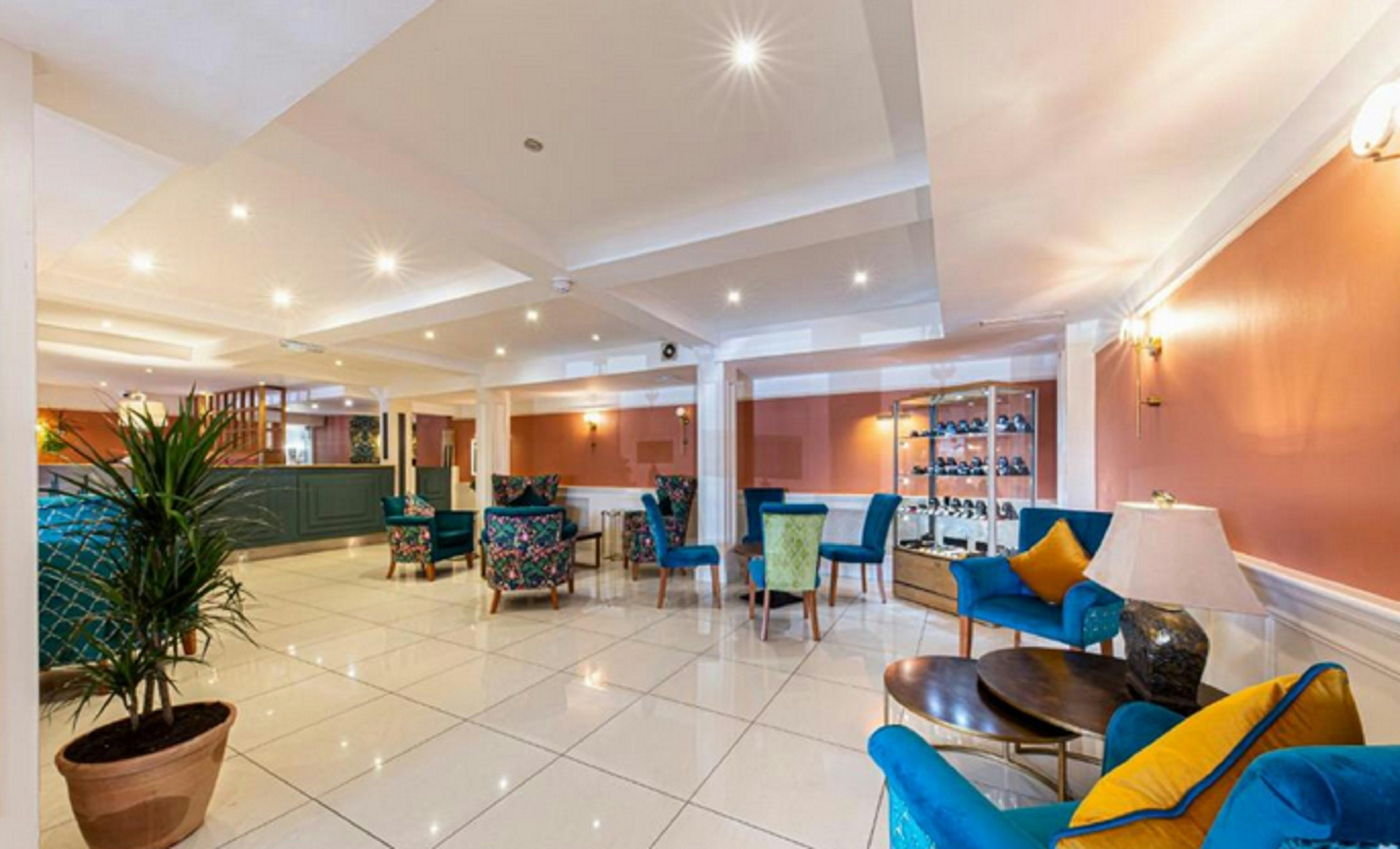 The Beaches Hotel 9/100