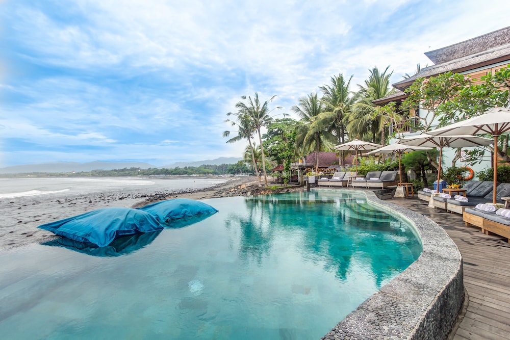 Bombora Medewi Wavelodge 2/66