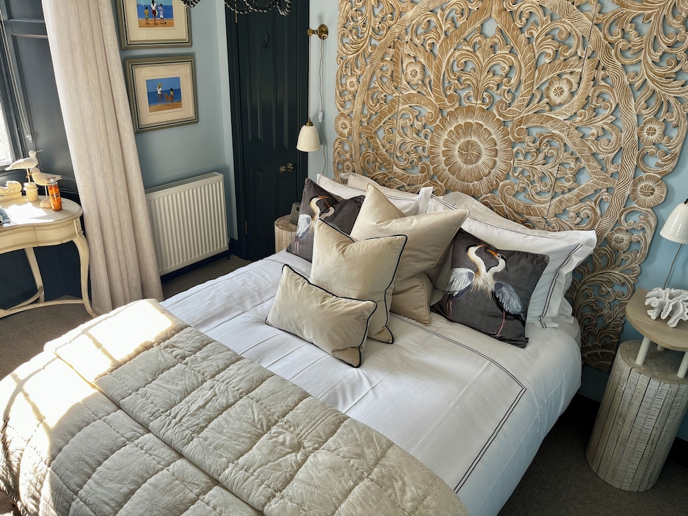 Abbotsford Hotel 13/50