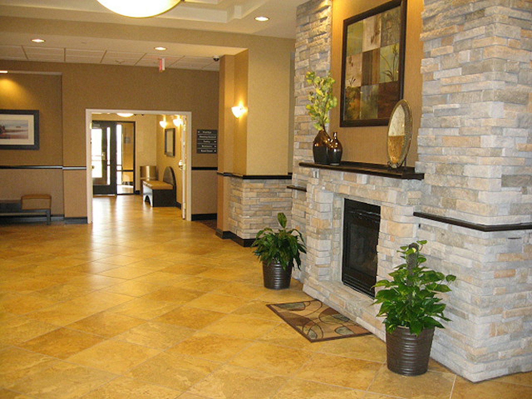 Hampton Inn And Suites Barstow 3/43