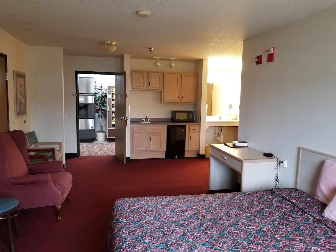 Bilmar Inn & Suites Dell Rapids Near Sioux Falls 33/50
