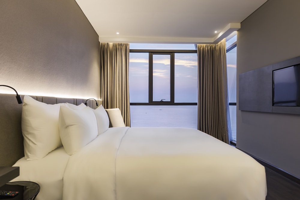 Stella Maris Beach Da Nang 28/72