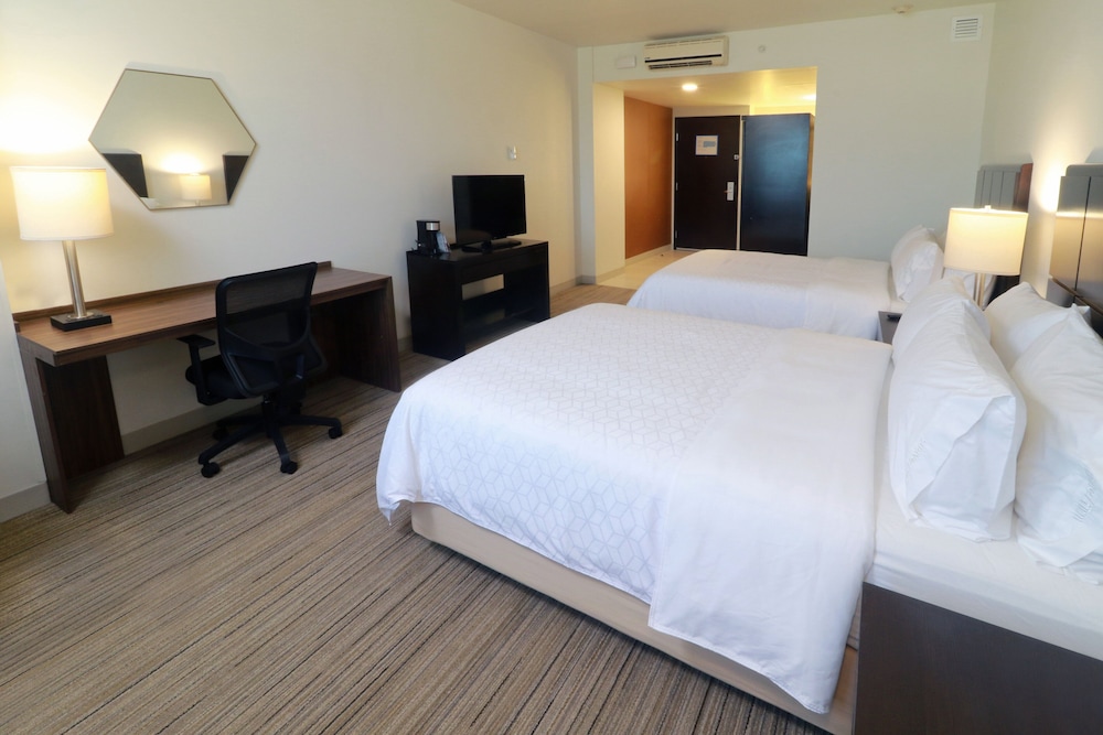 Holiday Inn Express Guadalajara Iteso 18/72