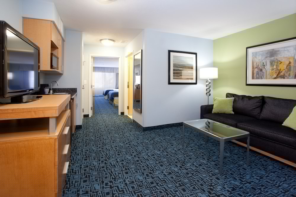 Holiday Inn Express & Suites Rock Springs Green River 38/56