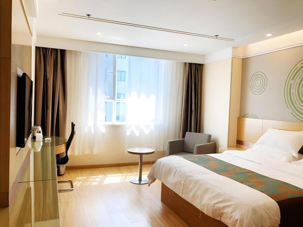 GreenTree Inn Urumqi Airport Tianyi International City 16/47
