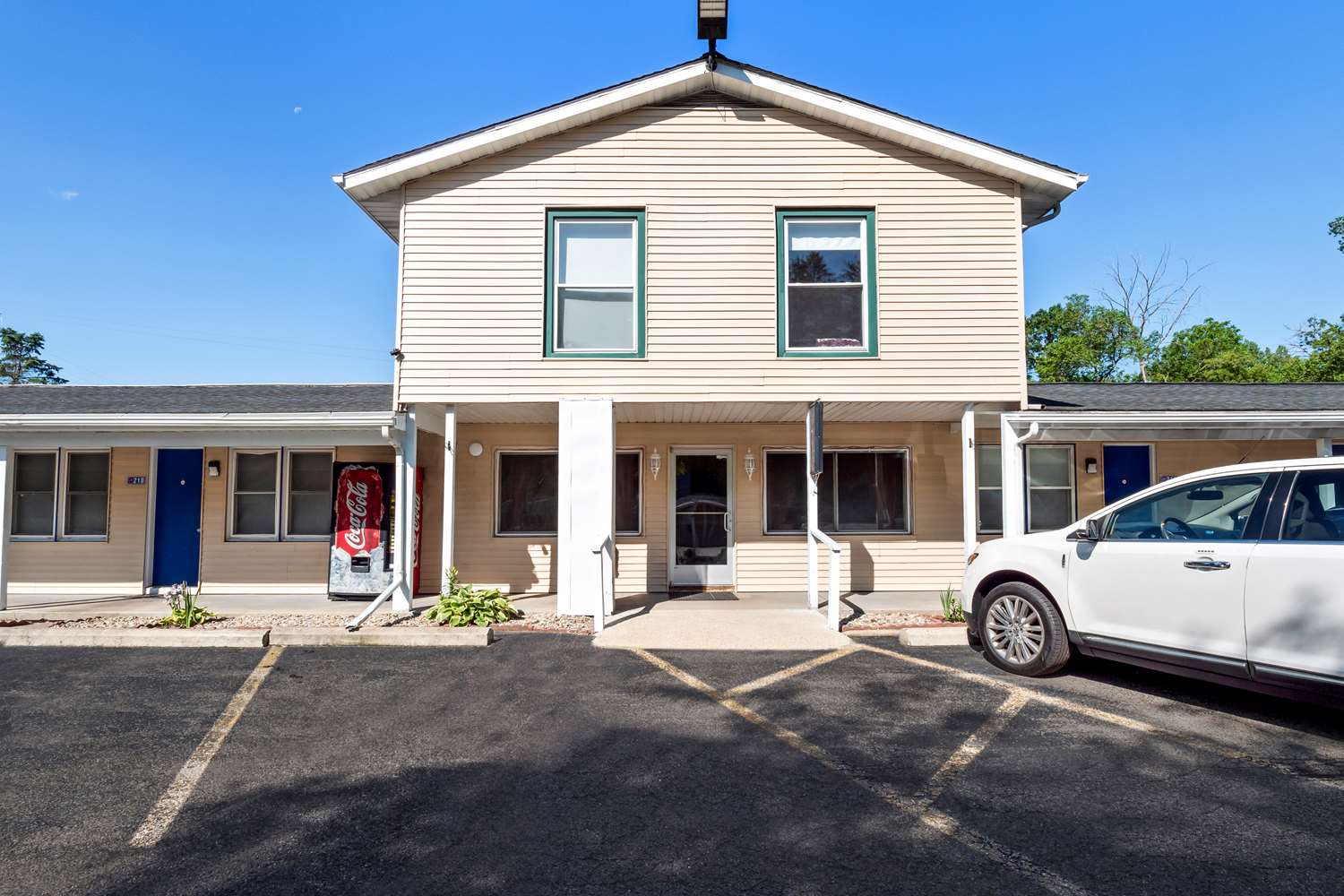 Americas Best Value Inn Jonesville/Hillsdale 35/37