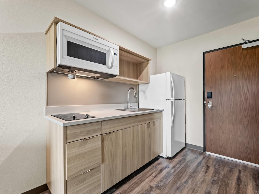 WoodSpring Suites Prattville - Montgomery North 39/42