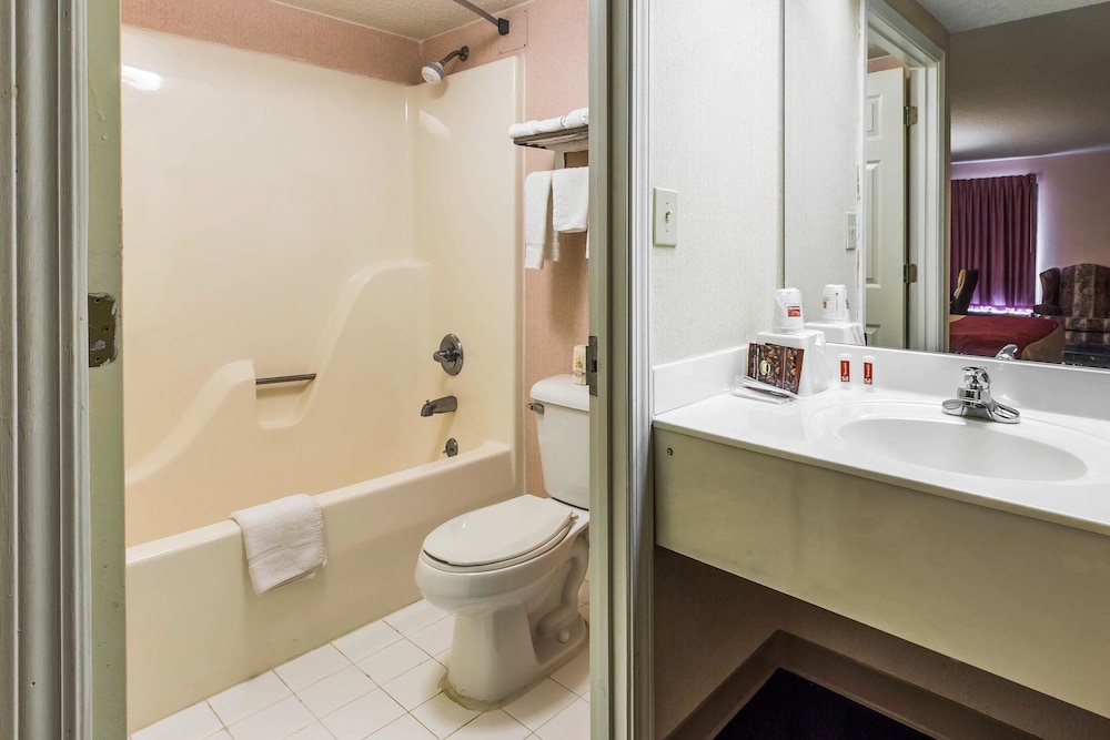 Econo Lodge Conyers GA 21/37
