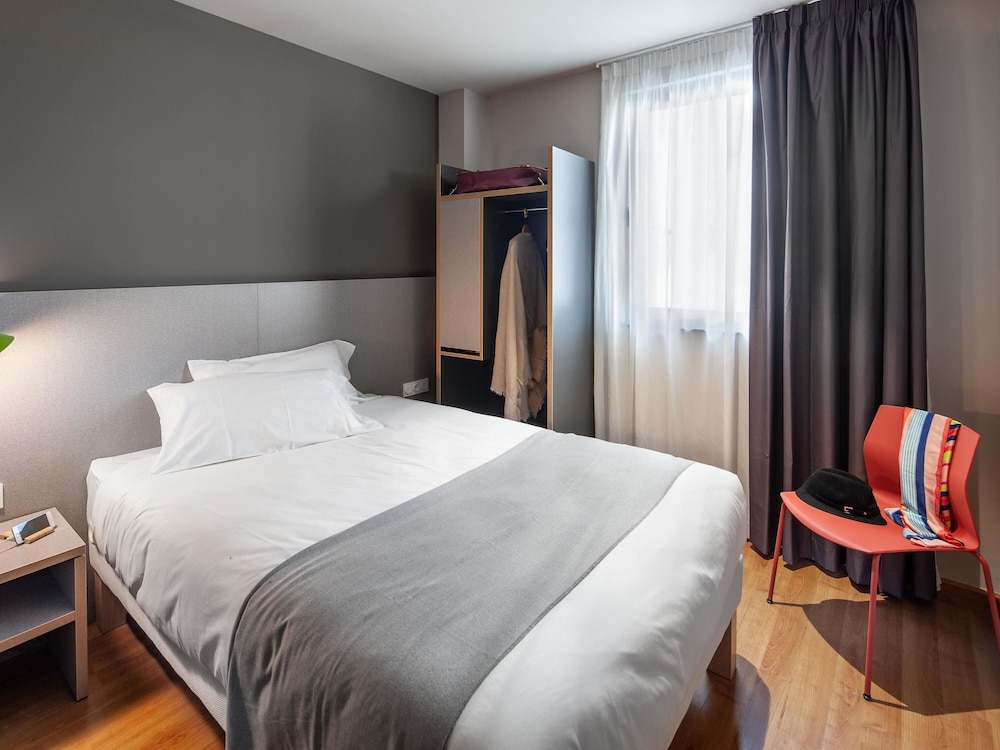 Ibis Styles Pamplona Noain 11/36
