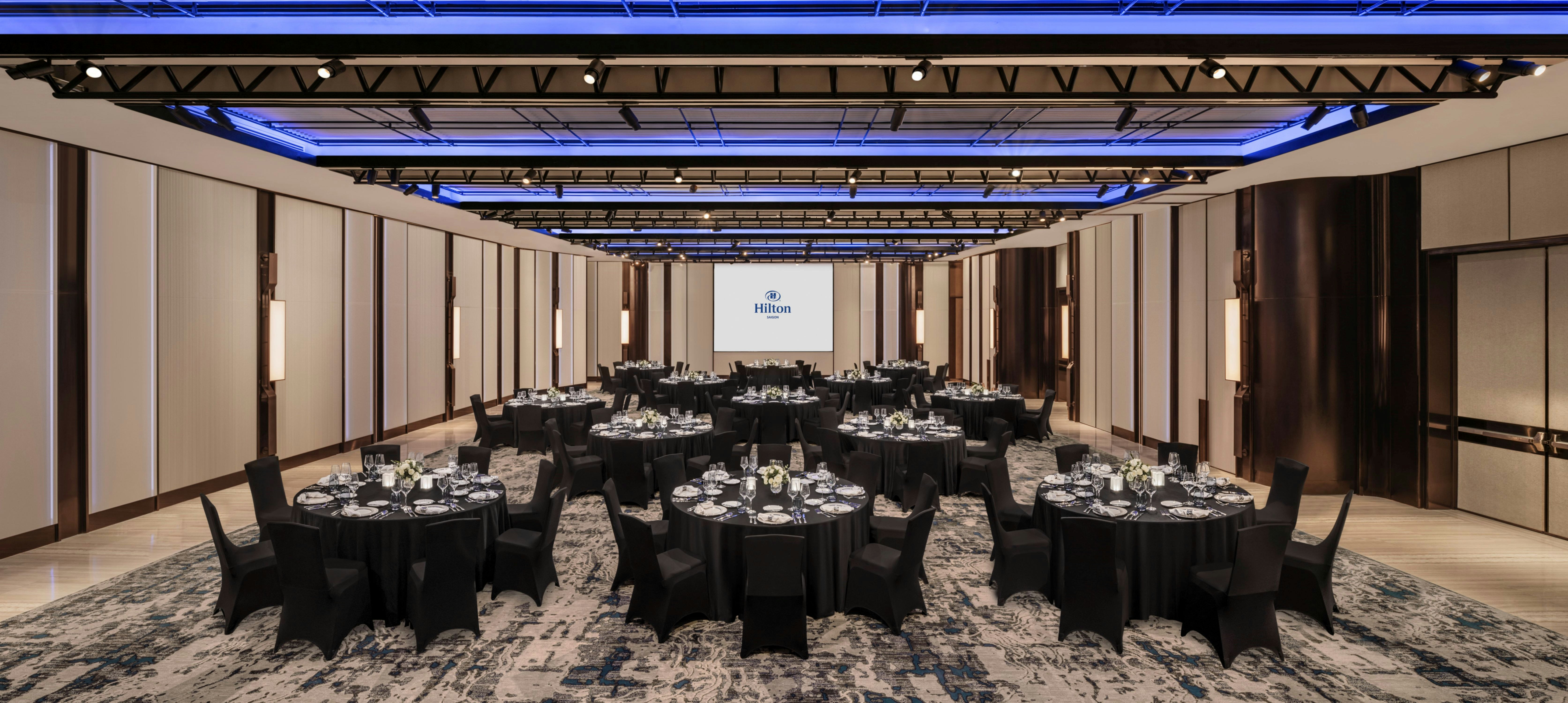 Hilton Saigon 43/55